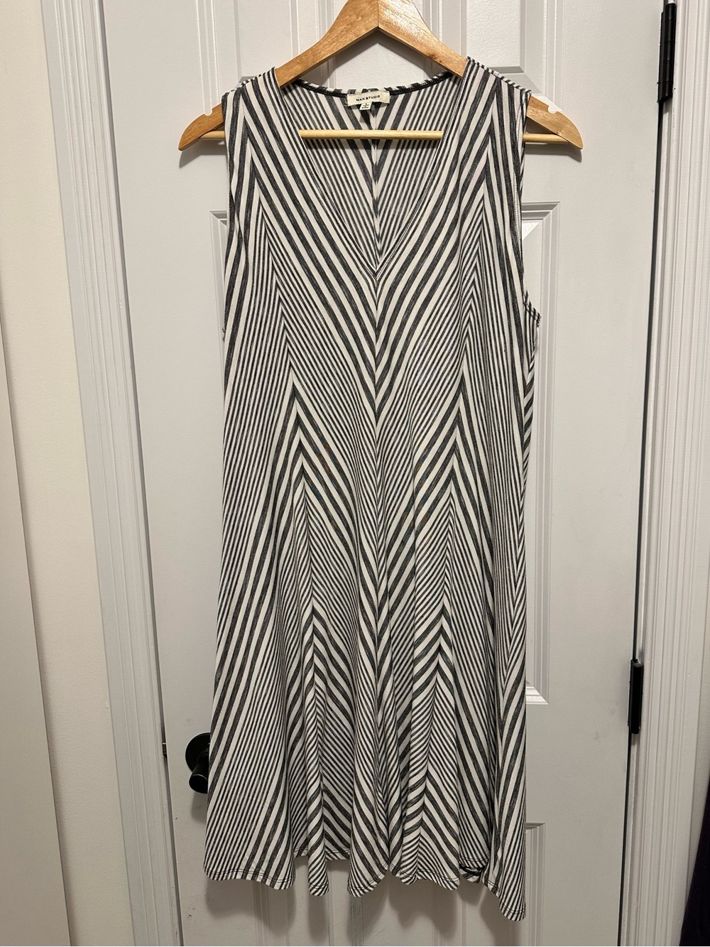 Max Studio Sleeveless V-Neck Black and White Stripe Dress